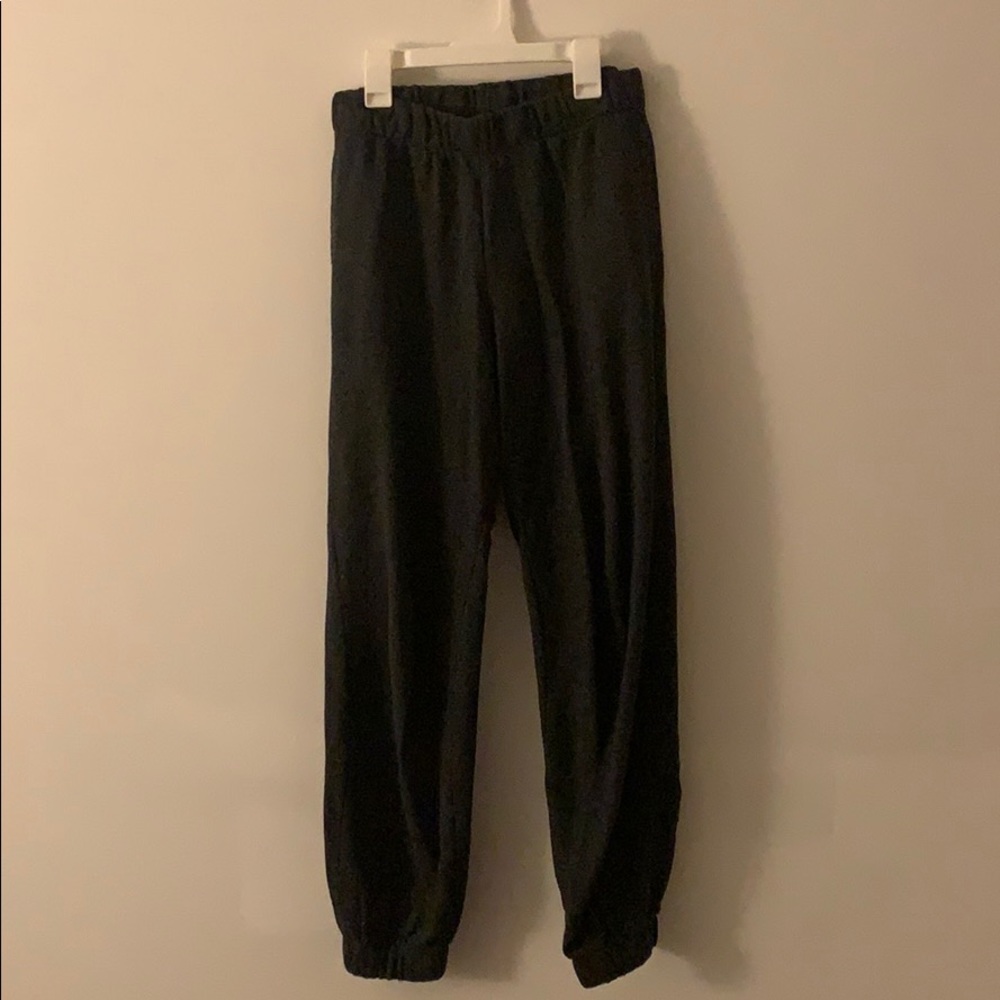 brandy melville dark gray rosa sweatpants